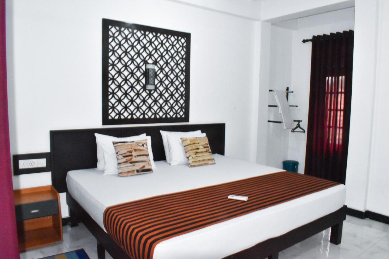 Myr-O Homestay Kombichankulama Exterior photo