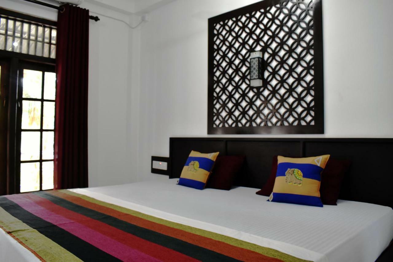 Myr-O Homestay Kombichankulama Exterior photo